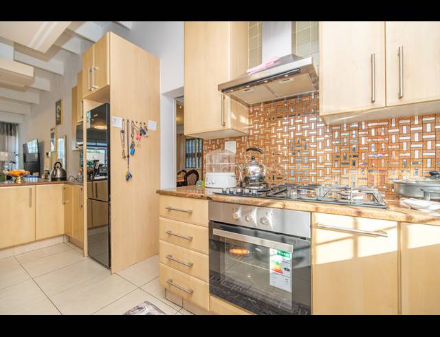 3 BEDROOM PENTHOUSE FOR SALE IN BLACKHEATH